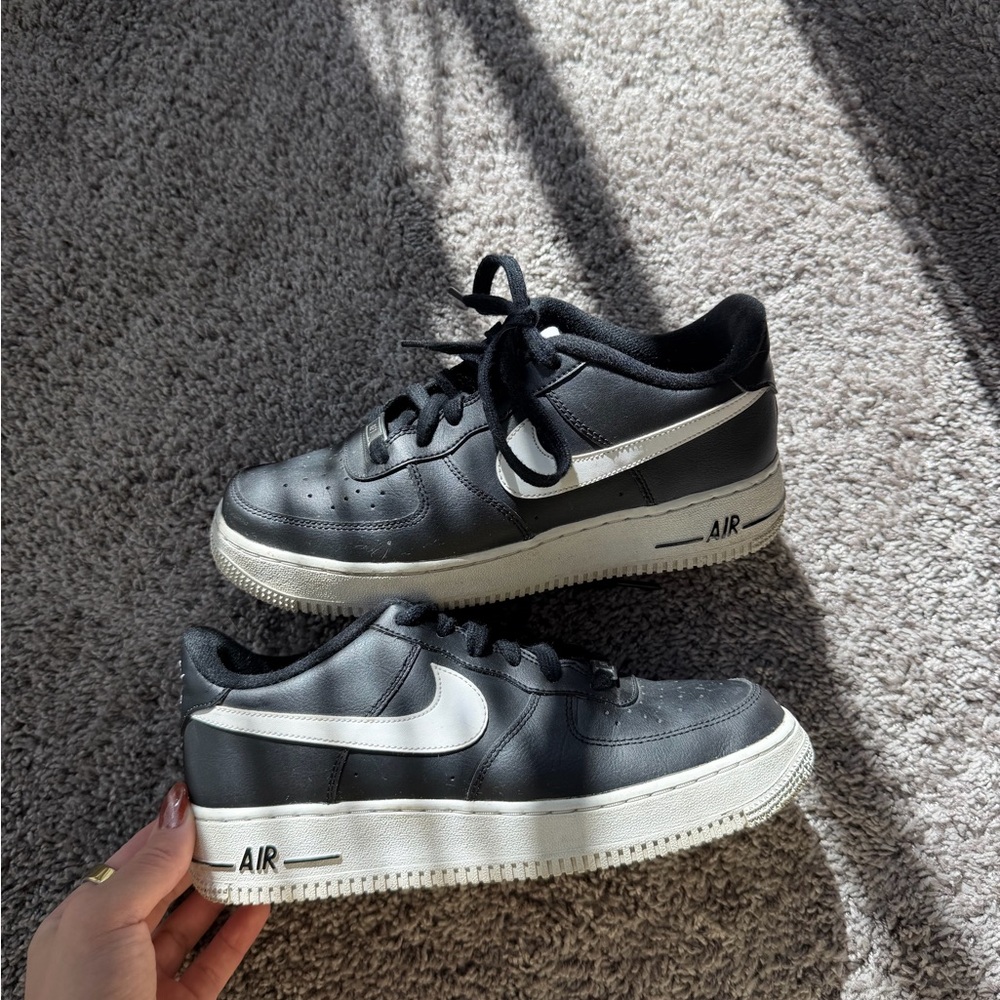 Nike Air Force 1 Black Leather Sneakers